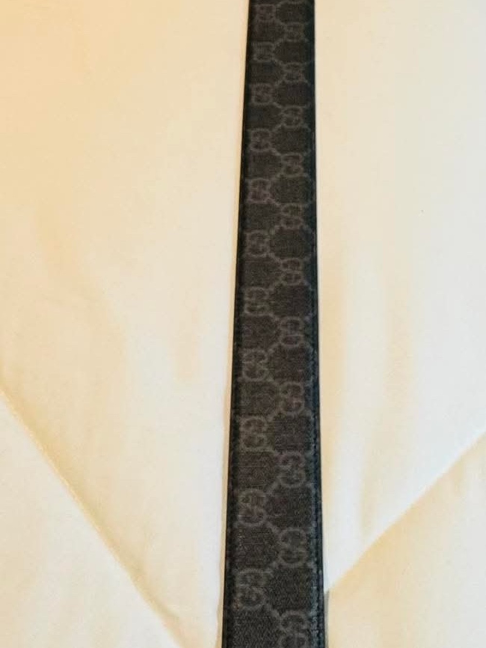 Gucci Men’s White Canvas Belt with Gold Double G Buckle - Picture 5 of 9